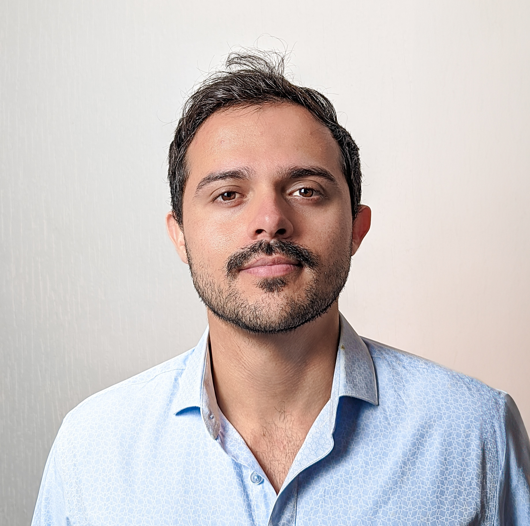 Retrato do consultor à frente da Moi Co.